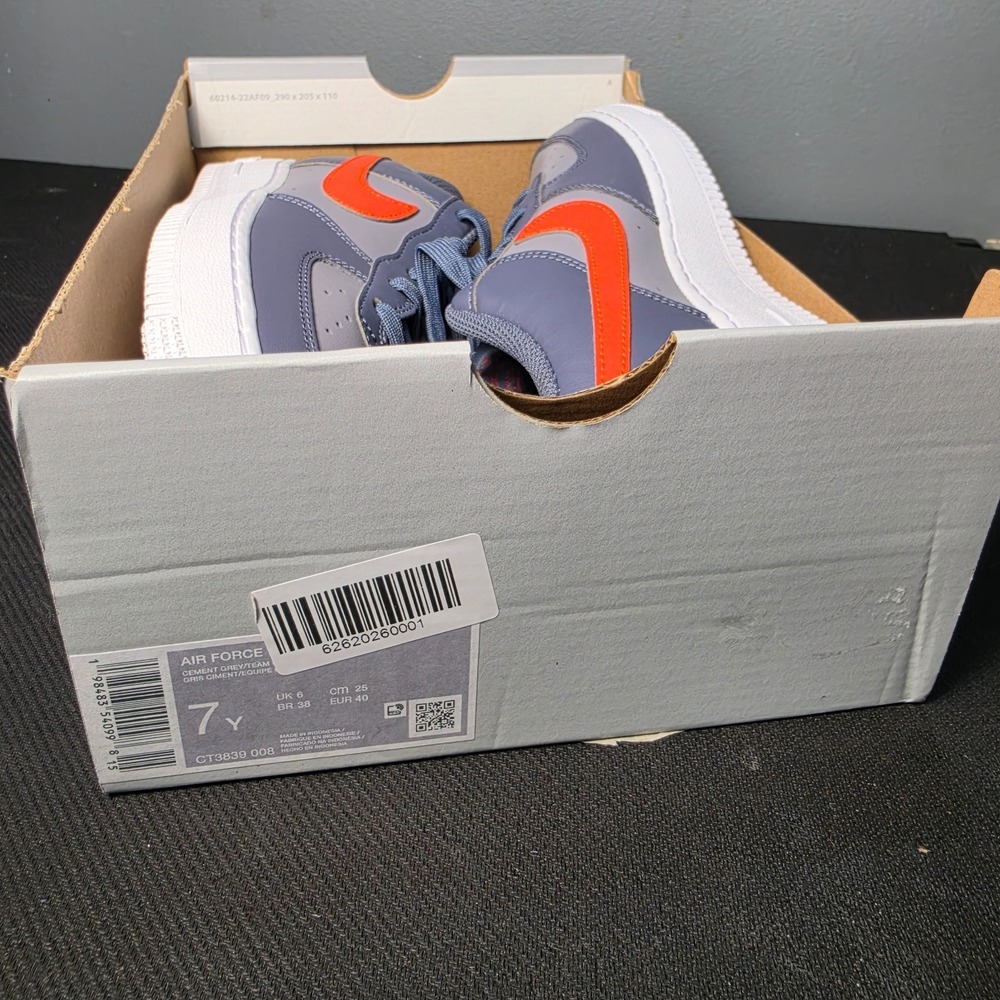 New Women 8.5 Youth 7Y Nike Air Force 1 Low GS CT3839-008 Cement Grey Orange NWB - Picture 9 of 10
